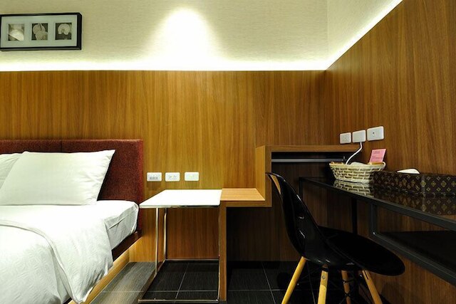 レーシン ホテル (麗馨精品商旅)