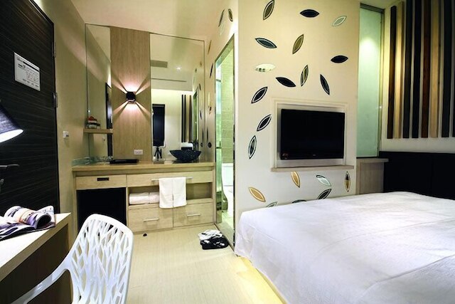 レーシン ホテル (麗馨精品商旅)