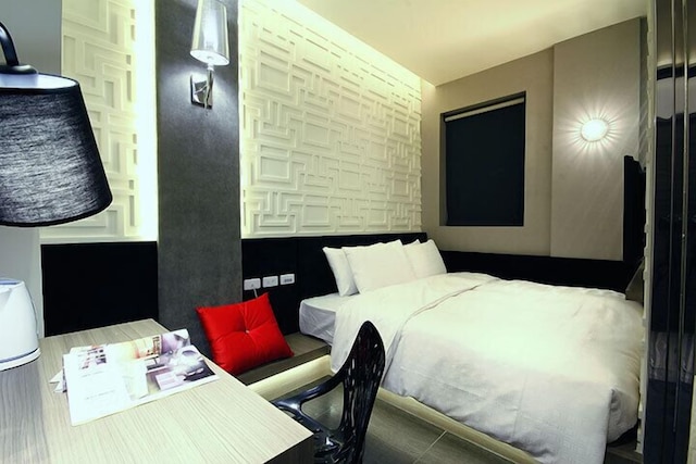 レーシン ホテル (麗馨精品商旅)