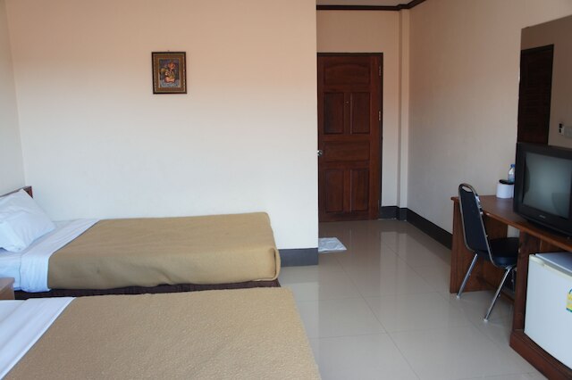 チャレウネホウン ホテル