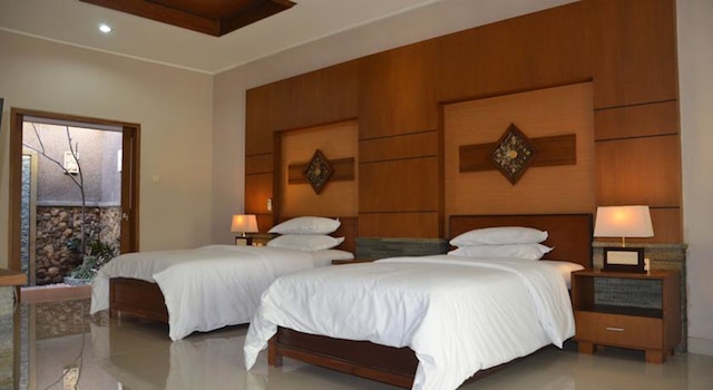 パノラマ コテージズ II