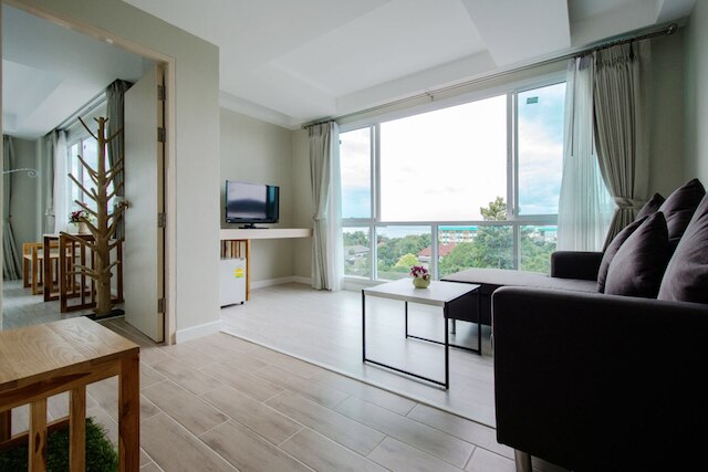 プラチュアップ グランド ホテル