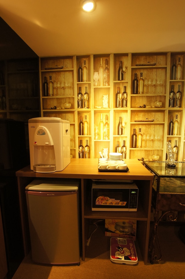 カラーズ インフィニティ イン (千彩格精品旅店)