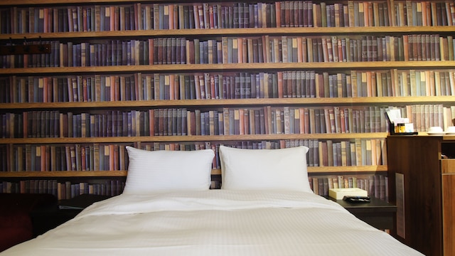 カラーズ インフィニティ イン (千彩格精品旅店)