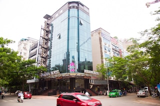 サクラ ホテル II