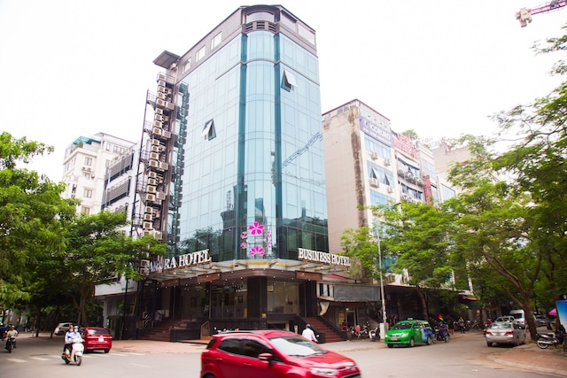 サクラ ホテル II