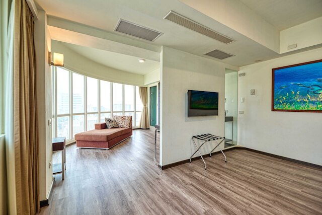 ジー リー ホテル (日立大飯店)