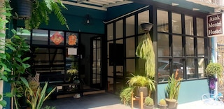 アソーク モントリ ホステル