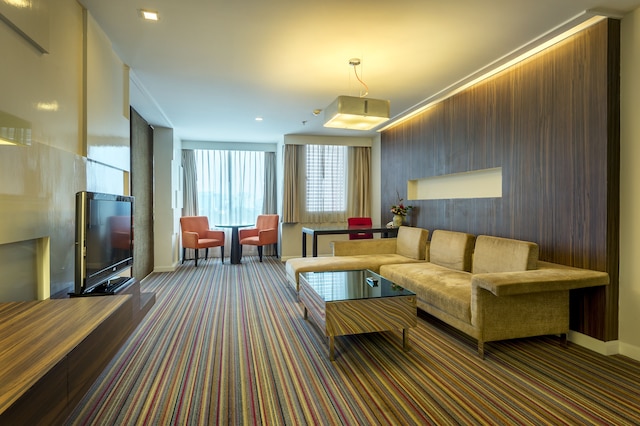 タムロンジン ホテル