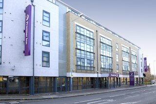 プレミア イン ロンドン キュー ブリッジ