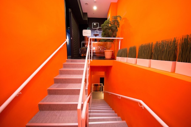 スリープボックス ホテル - 西門 (睡覚盒子軽旅 - 西門)