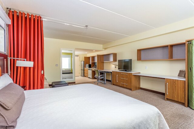 ホーム 2 スイーツ バイ ヒルトン アルバニー ウルフ ロード