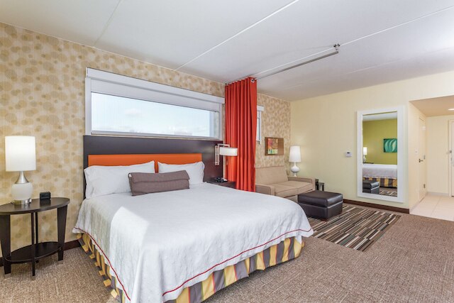 ホーム 2 スイーツ バイ ヒルトン アルバニー ウルフ ロード