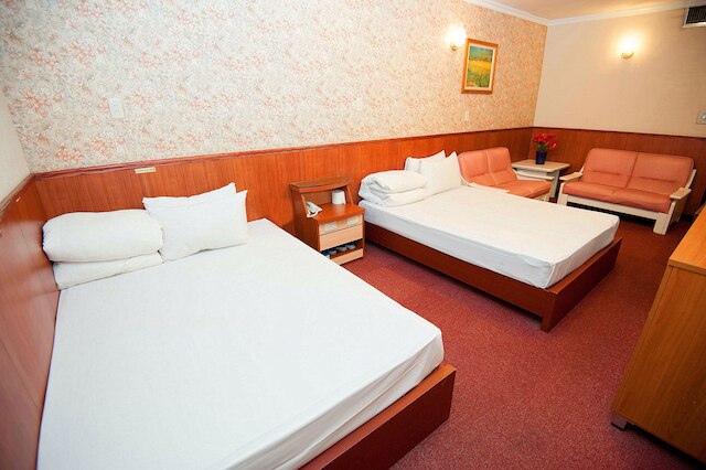 ニュー メイ フラワー ホテル