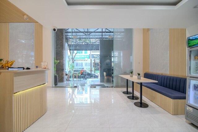 ビン ビン ホテル 6 ニア SECC D7