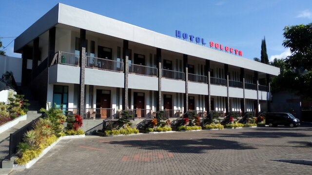 ホテル セレクタ バトゥ マラン