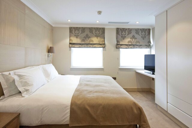 クレーバリー コート