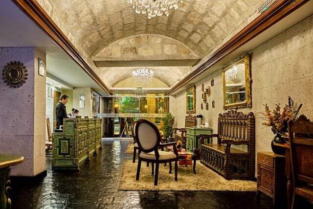 カタリ ホテル プラザ デ アルマス