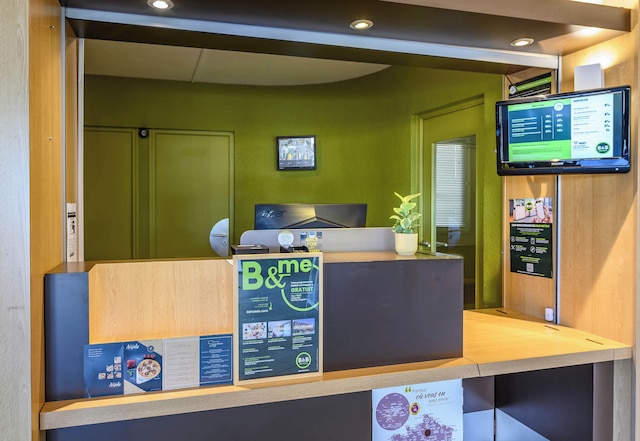 B&B ホテル オレンジ