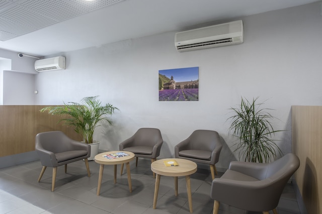 B&B ホテル オレンジ