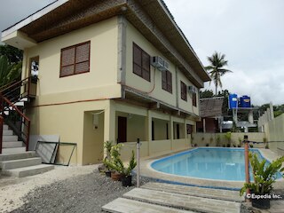 ホワイツ アンド グリーンズ ビーチ リゾート