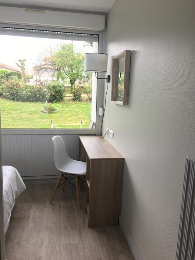 アズレヴァ アングレ