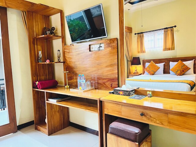 トゥブサヤ ホームステイ