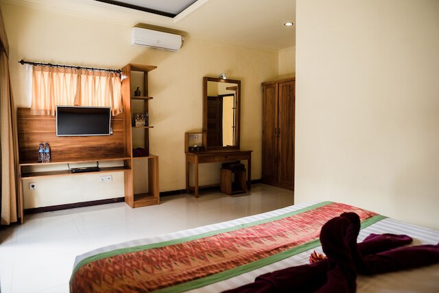 トゥブサヤ ホームステイ