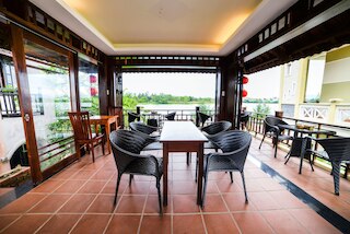 ヴィラ オーキッド ガーデン リバーサイド ホイアン