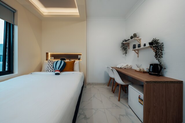 コージー M ホステル