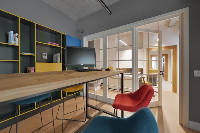 ストラドニア サービスド アパートメンツ