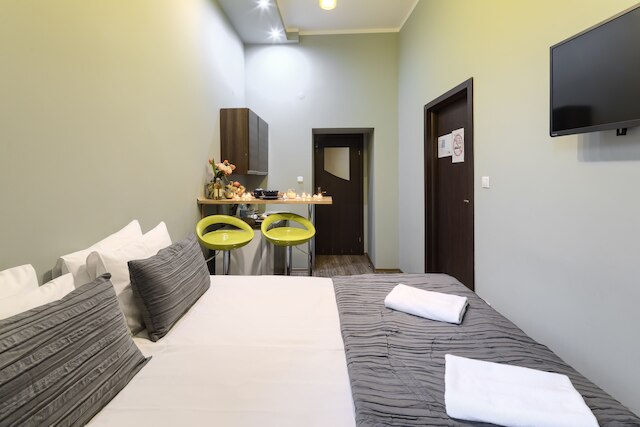 プラチナム アパートホテル