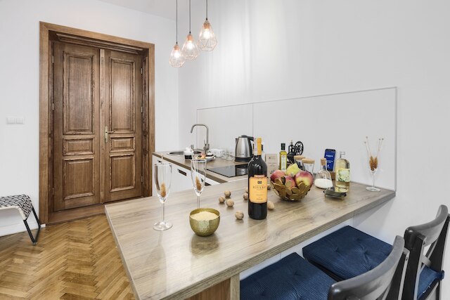 プラチナム アパートホテル