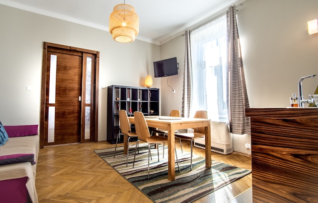 プラチナム アパートホテル