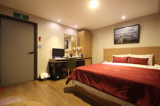 ホテル ザ メイ