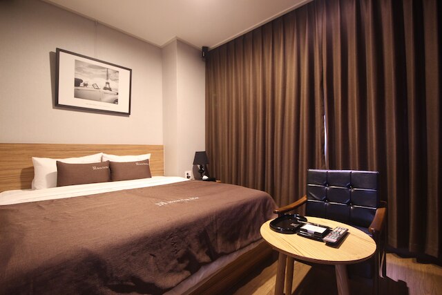 ホテル ザ メイ