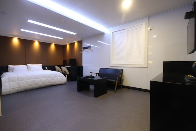 WA ホテル ナムポ