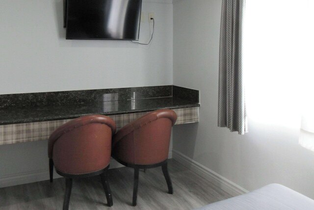 ロードウェイ イン コマース - ロサンゼルス