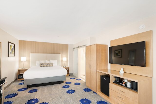 ベスト ウェスタン レッド コーチ イン