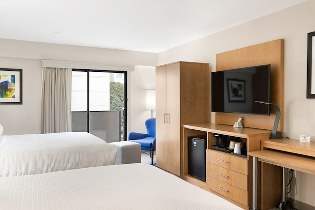 ベスト ウェスタン レッド コーチ イン