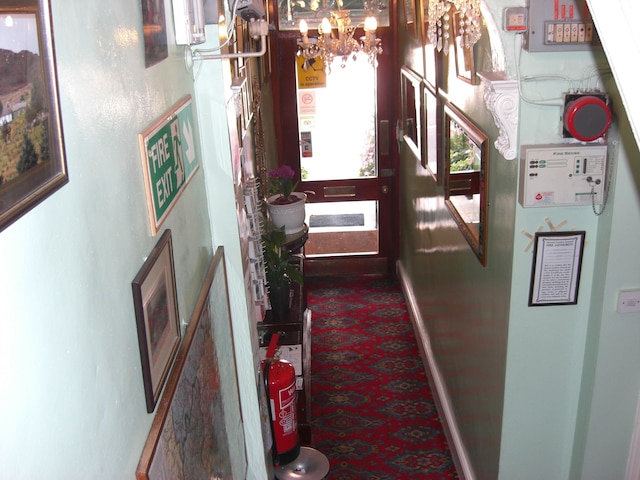 アルバニー ホテル