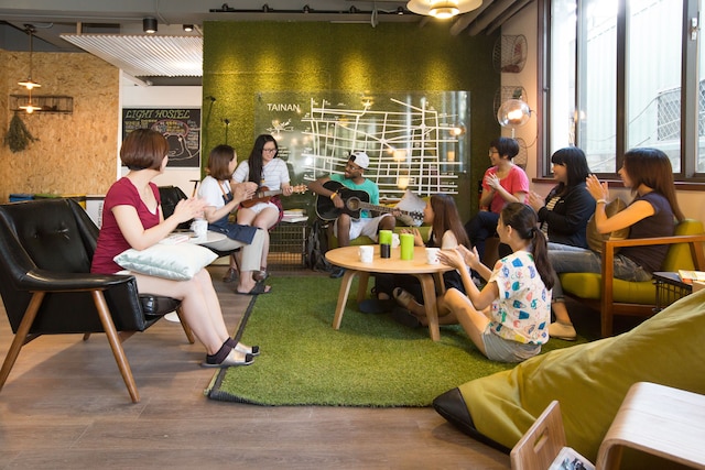 ライト ホステル (承億輕旅台南館)