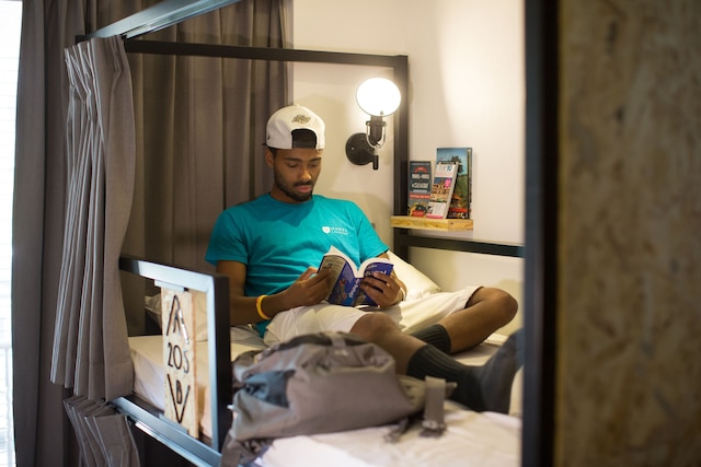 ライト ホステル (承億輕旅台南館)