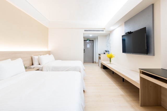 ホテル E タング (怡東商務旅館)