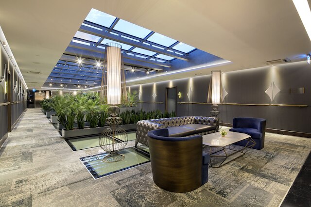 ダブルツリー バイ ヒルトン ホテル イスタンブル - ピヤレパーサ