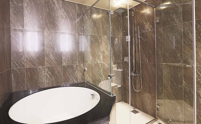 ロイヤル グループ ホテル ミンファ ブランチ (御宿商旅-明華館)