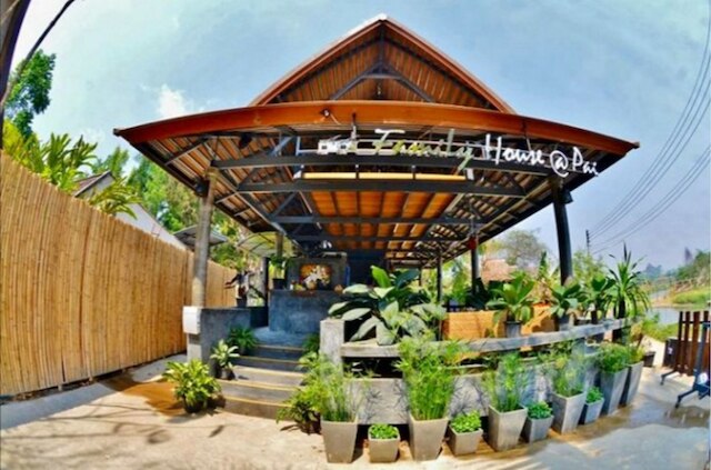 ファミリー ハウス アット パイ