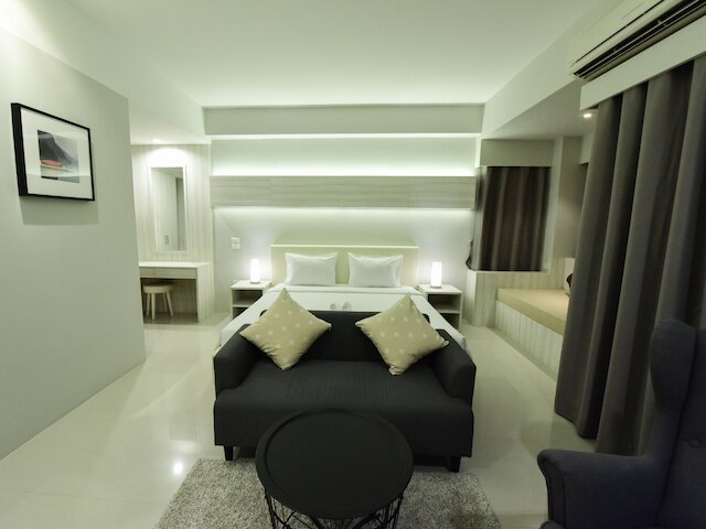 トレンディ ホテル