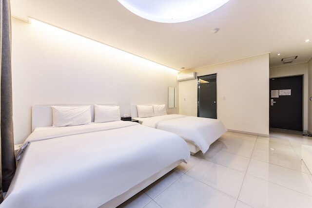 ルビー ツーリスト ホテル ウォルミド