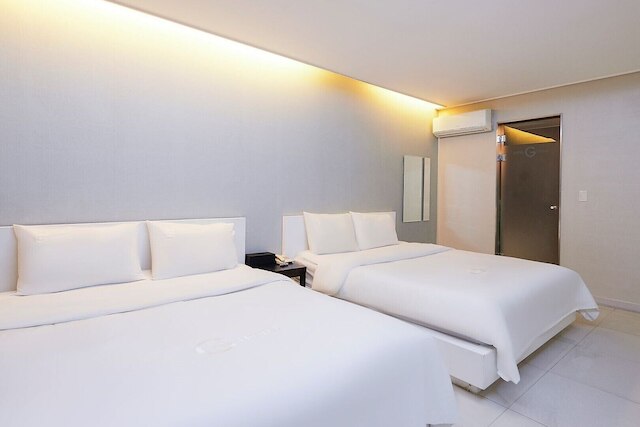 ルビー ツーリスト ホテル ウォルミド